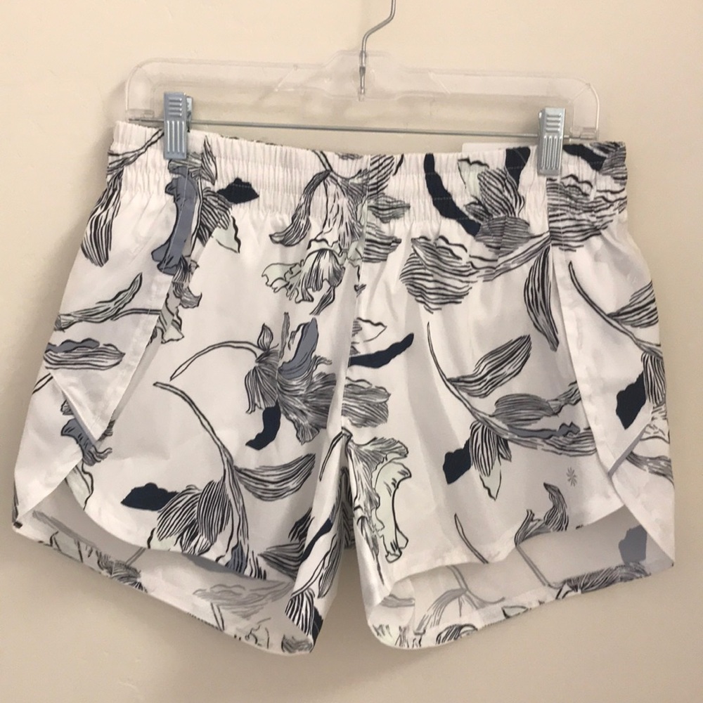 Athleta Print Racer Run Short 4.5” Size M